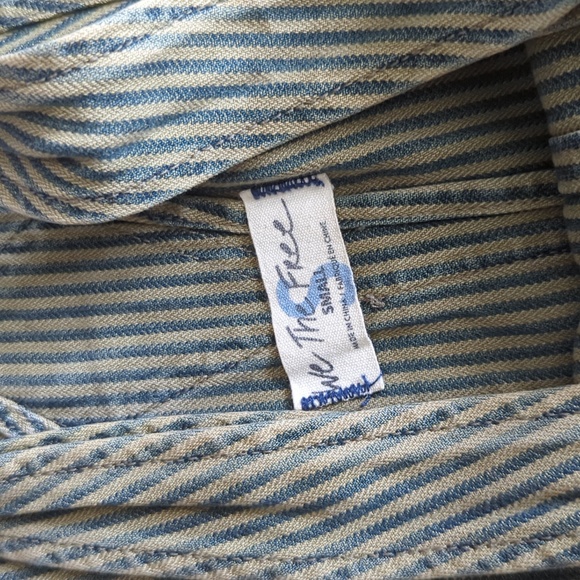 We the Free – Ziggy Denim Overall in Railroad Stripe – Olive Sparrow Green - Picture 3 of 10